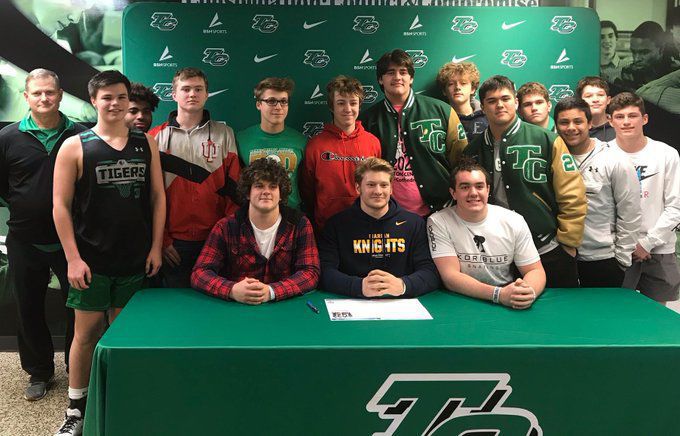 Hornung signs with Knights